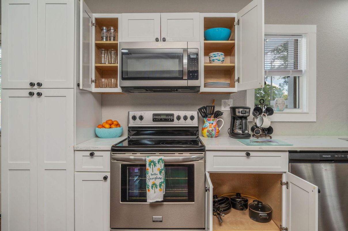 Interior, Kitchen, Stainless Steel Appliances