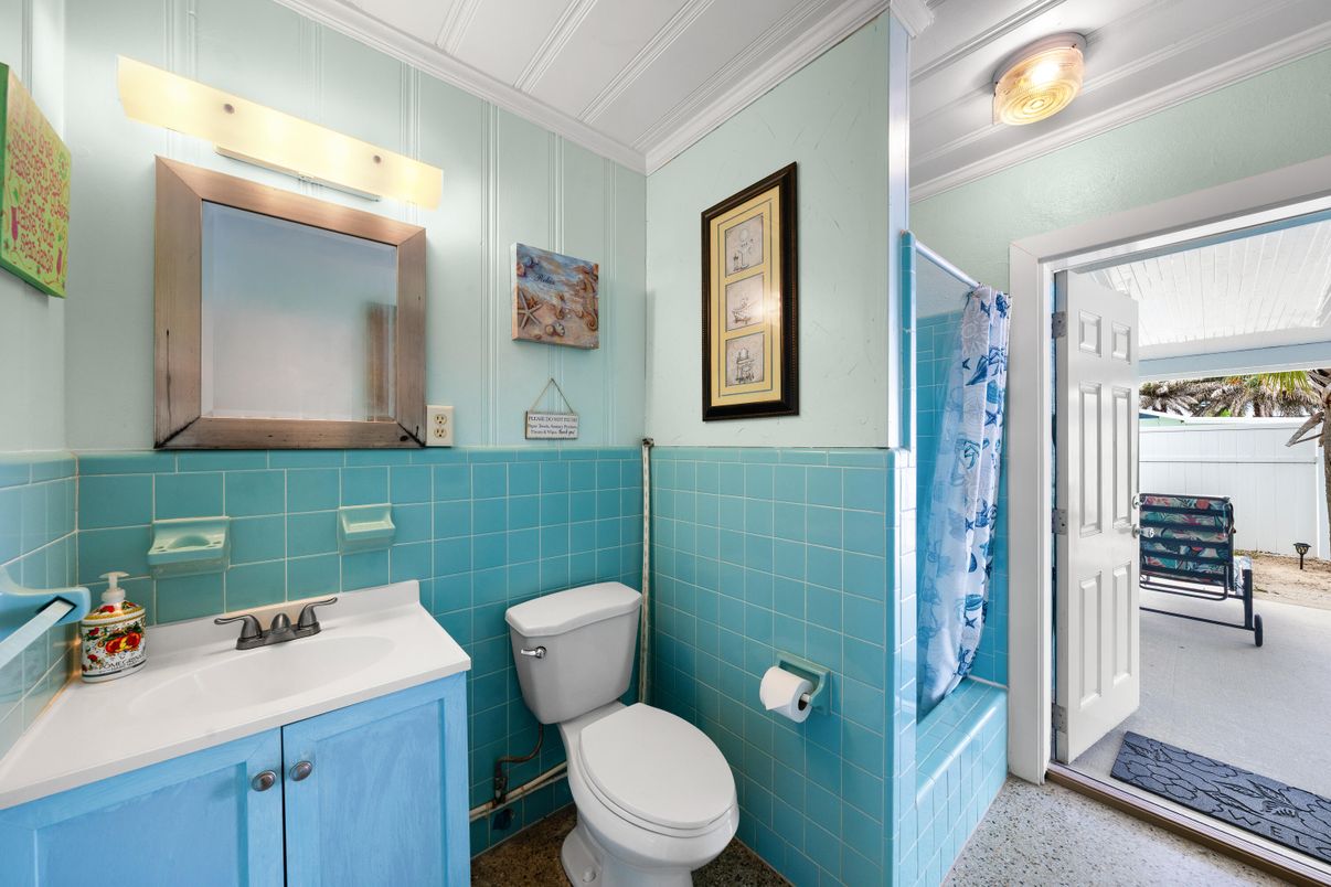 Bathroom, Interior