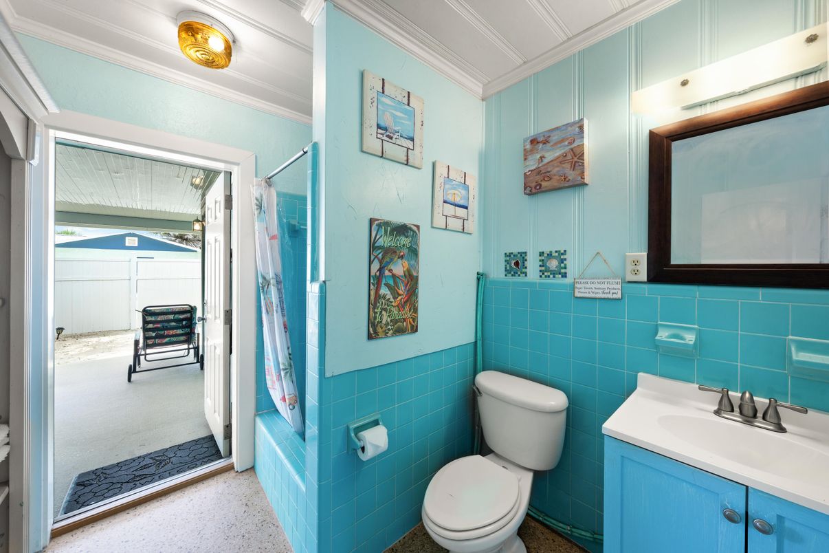Bathroom, Interior