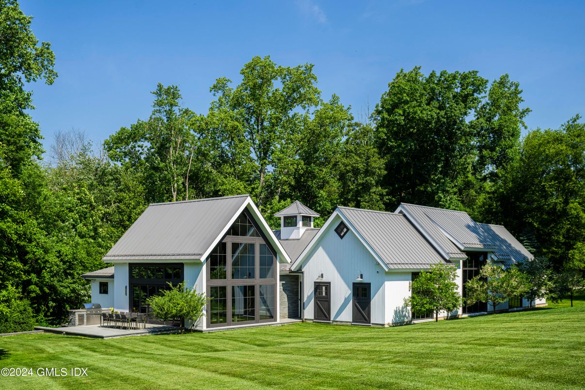Backyard, Exterior, Facade, Farmhouse