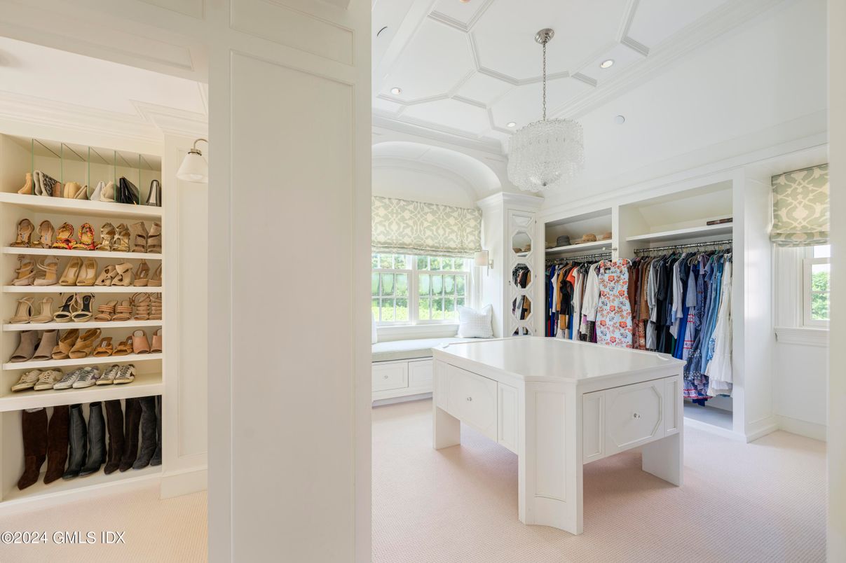 Chandelier, Interior, Recessed Lighting, Walk-in Closets