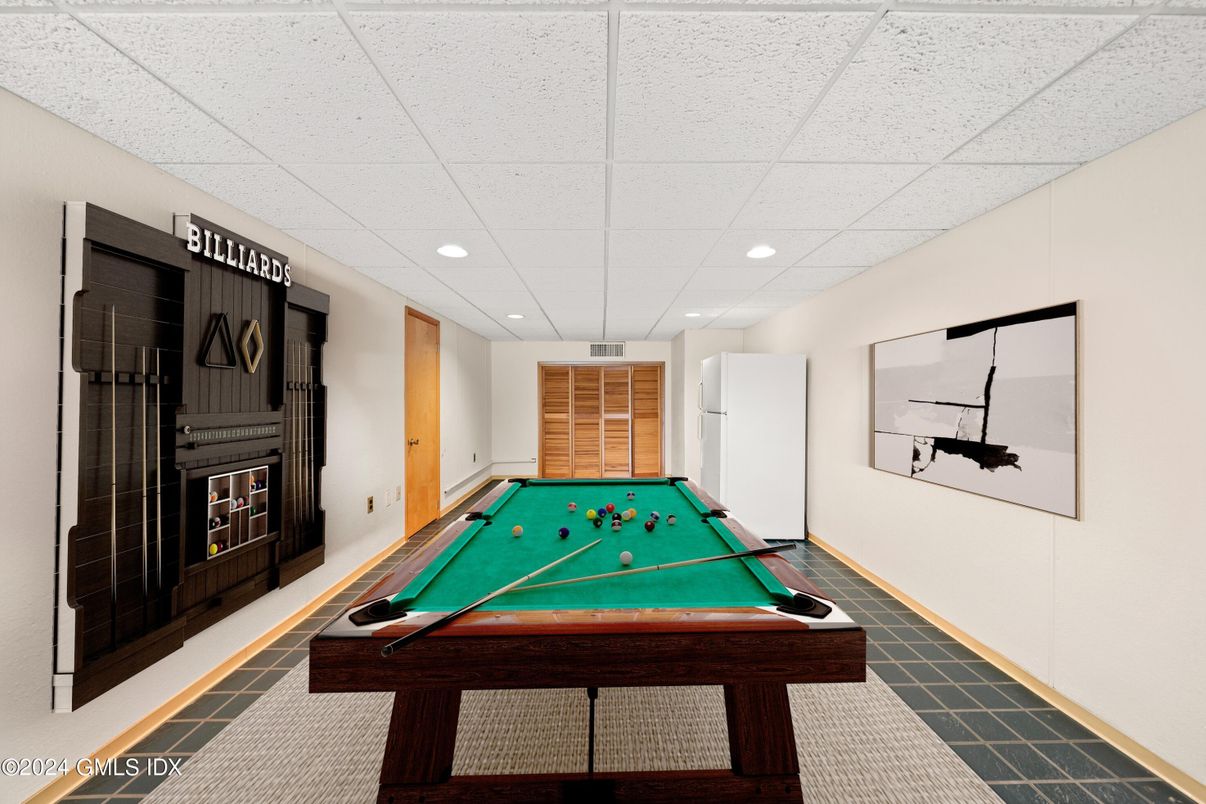Billiard Table, Game Room, Interior, Recessed Lighting