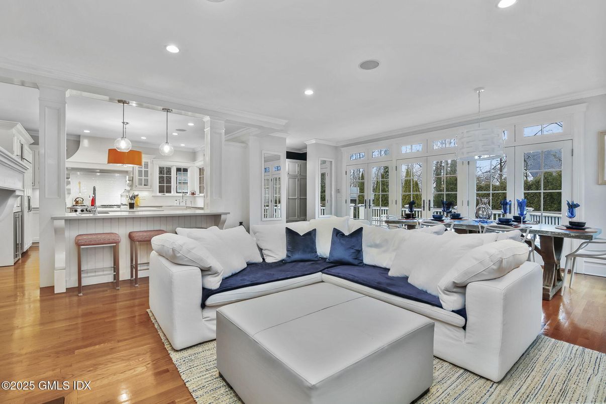Dining room, Interior, Kitchen, Living room, Pendant Lights, Recessed Lighting, Wood Texture Flooring
