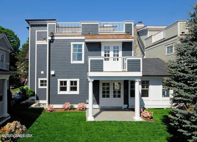 Exterior, Facade, Rowhouse