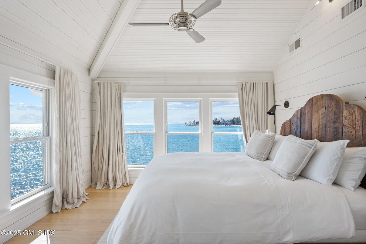 Bedroom, Interior, Water, Wood Texture Flooring