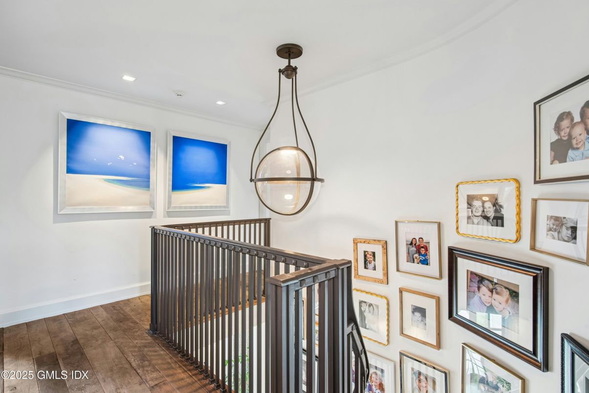 Interior, Pendant Lights, Recessed Lighting, Wood Texture Flooring