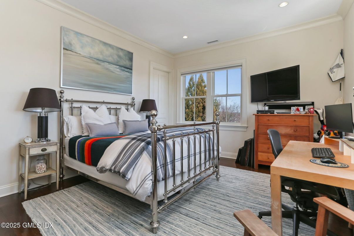 Bedroom, Home Office, Interior, Recessed Lighting, Wood Texture Flooring