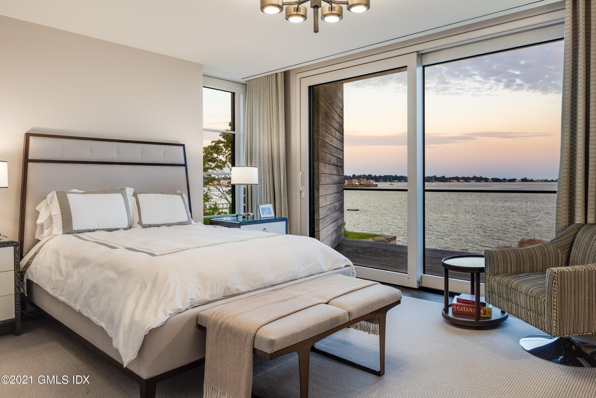 Bedroom, Interior, Water