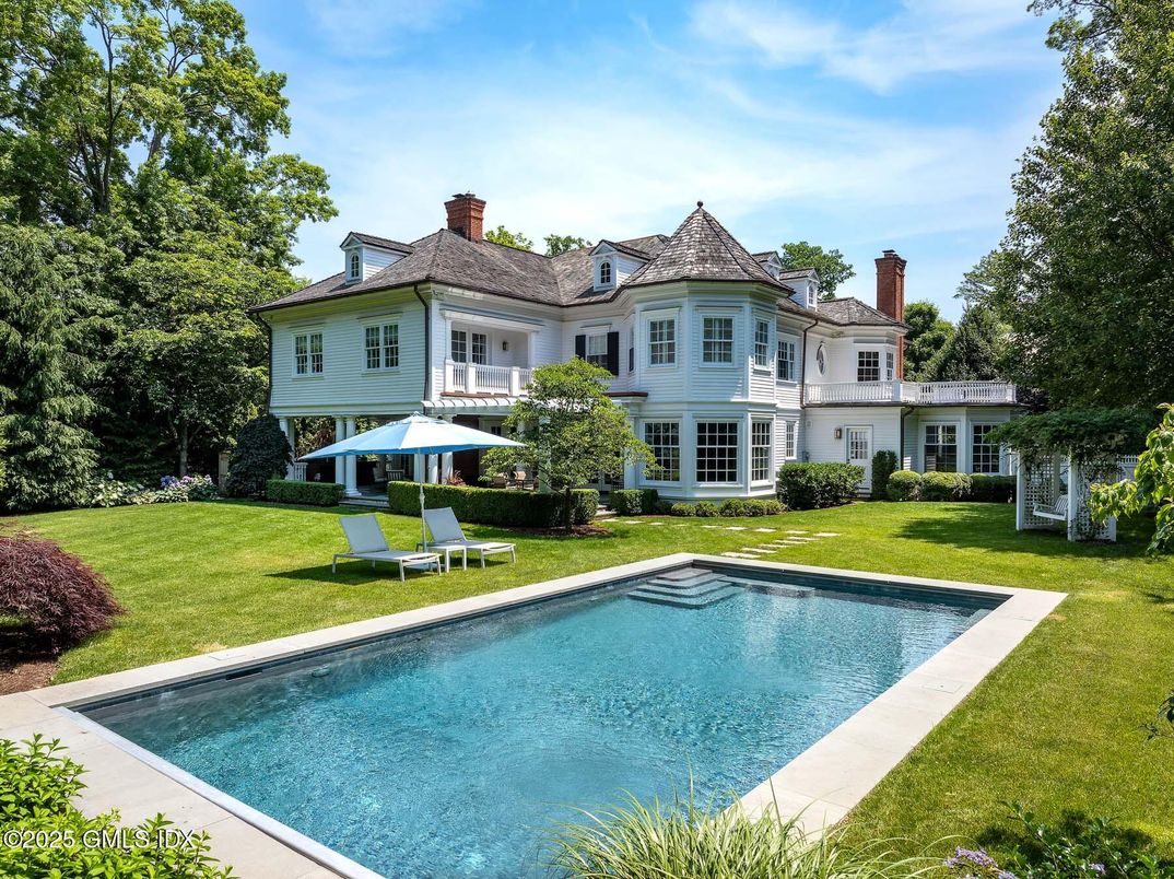 Backyard, Exterior, Pool