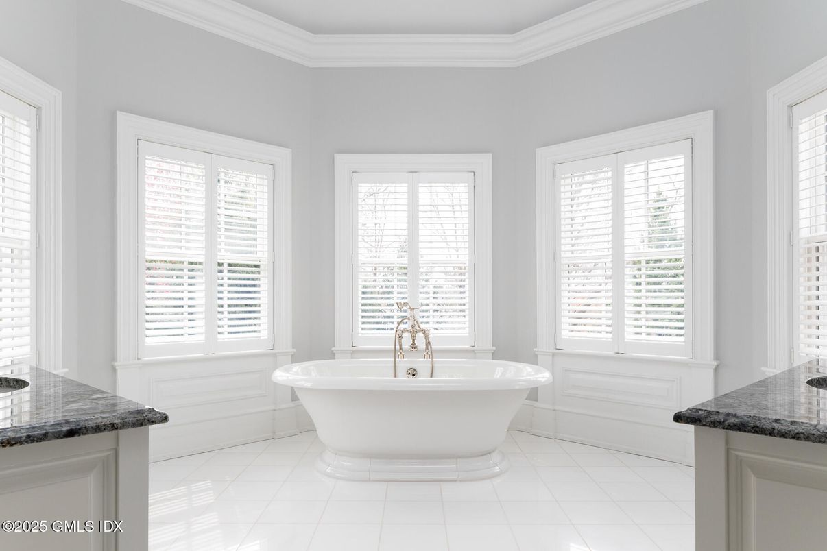 Bathroom, Free Standing Baths, Interior