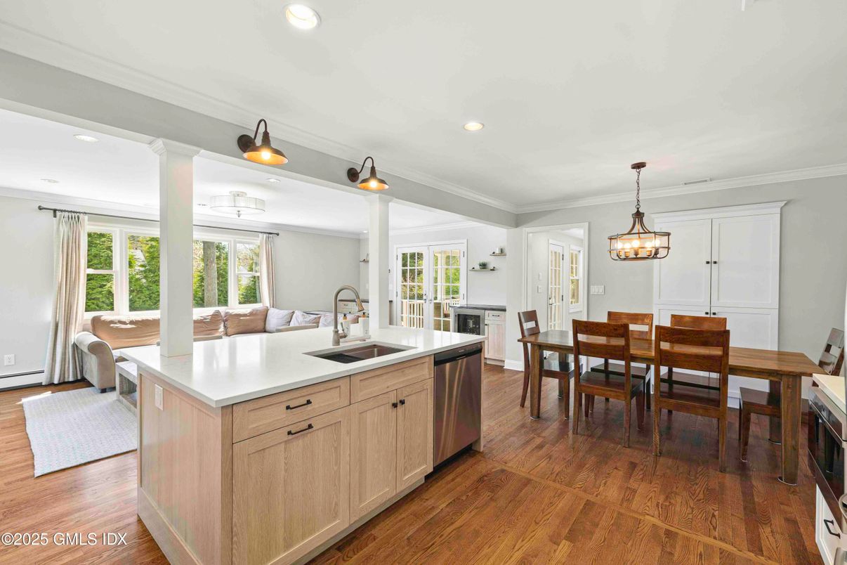 Dining room, Interior, Kitchen, Pendant Lights, Recessed Lighting, Wood Texture Flooring