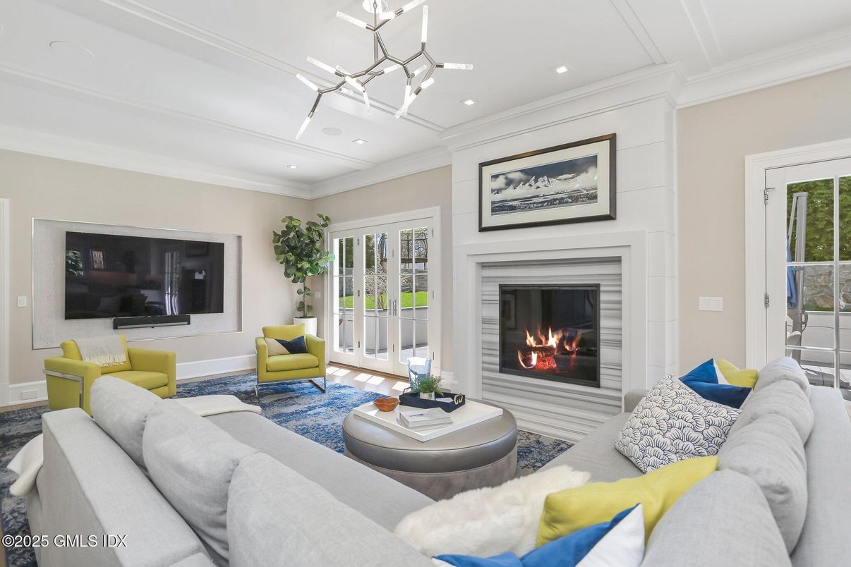 Fireplace, Interior, Living room, Pendant Lights, Recessed Lighting