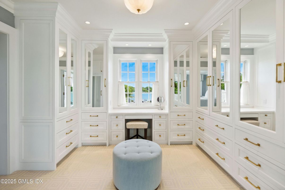 Interior, Recessed Lighting, Walk-in Closets