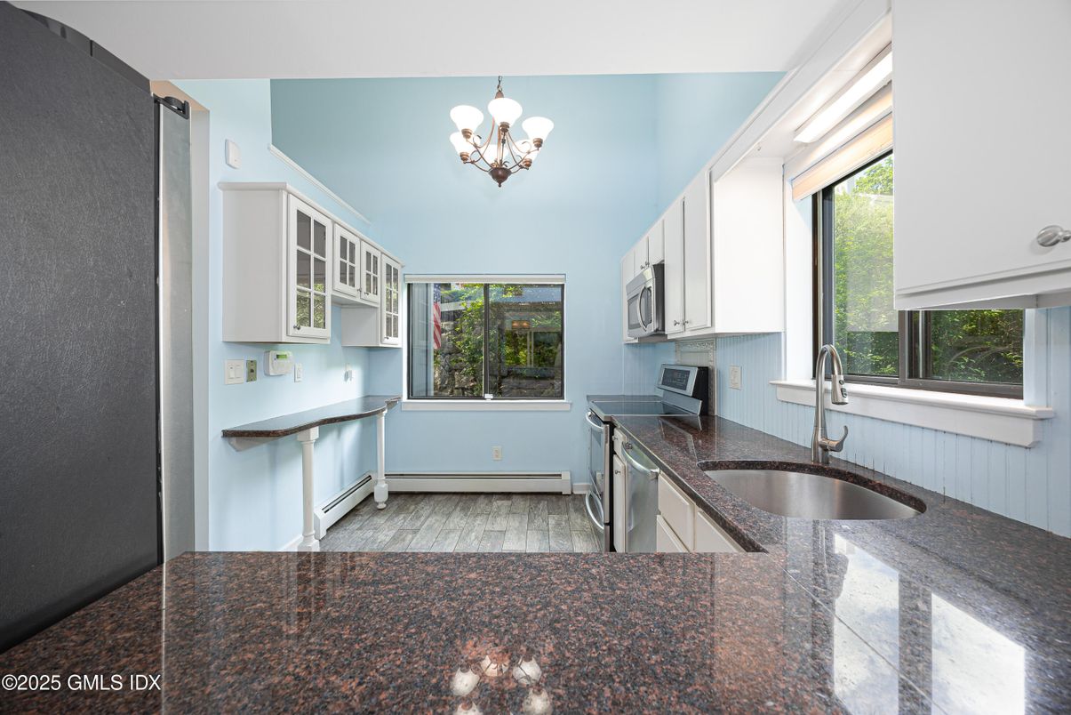 Chandelier, Interior, Kitchen