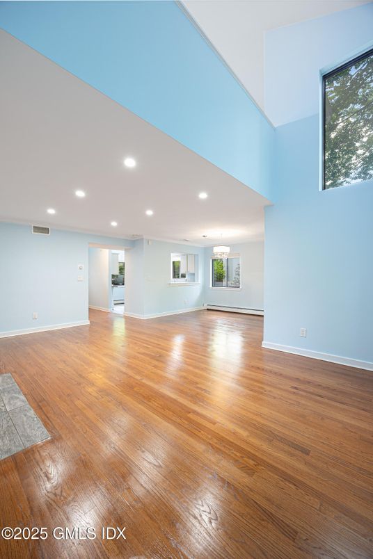 Empty room, Interior, Recessed Lighting, Wood Texture Flooring