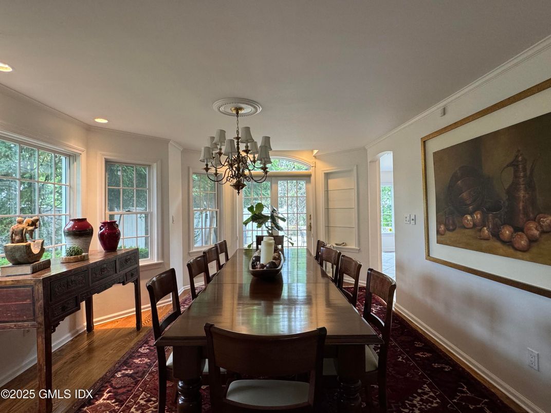 Chandelier, Dining room, Interior, Recessed Lighting, Wood Texture Flooring