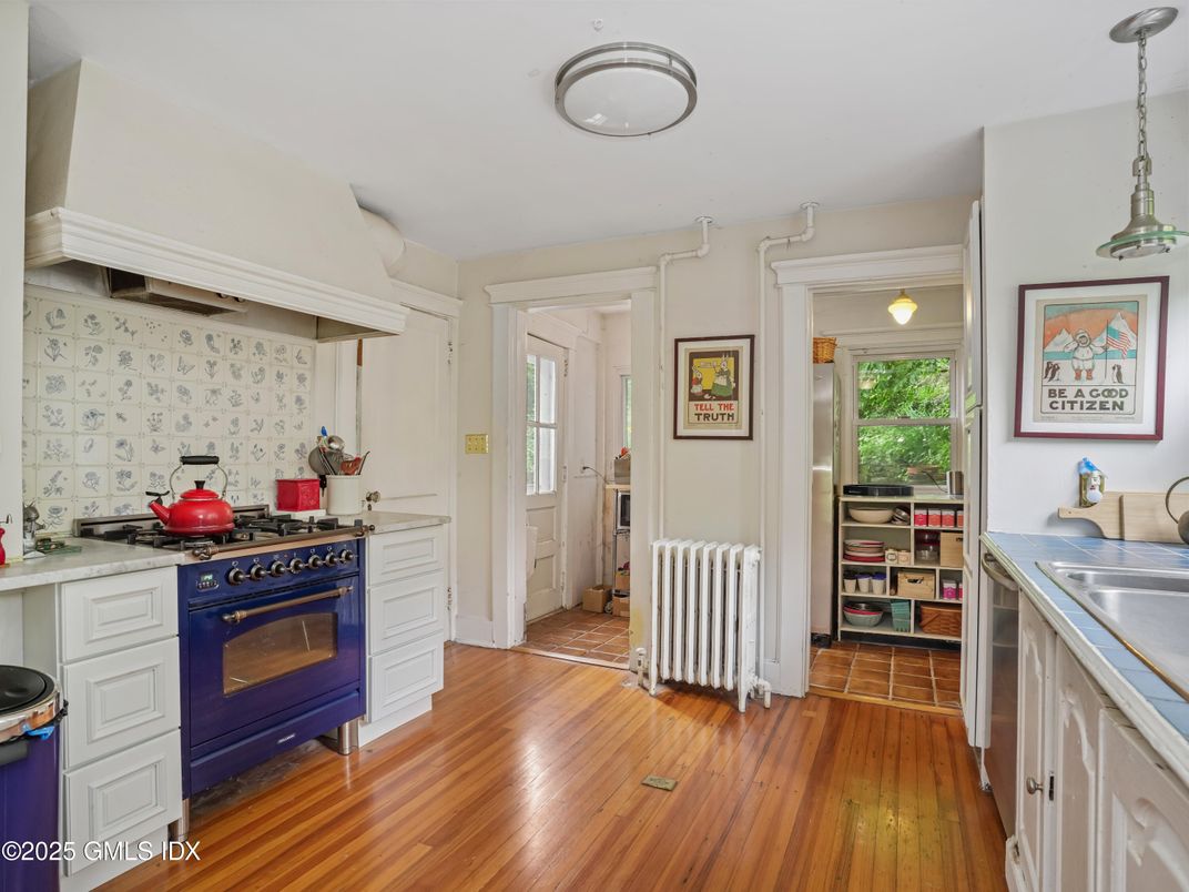 Interior, Kitchen, Pendant Lights, Wood Texture Flooring