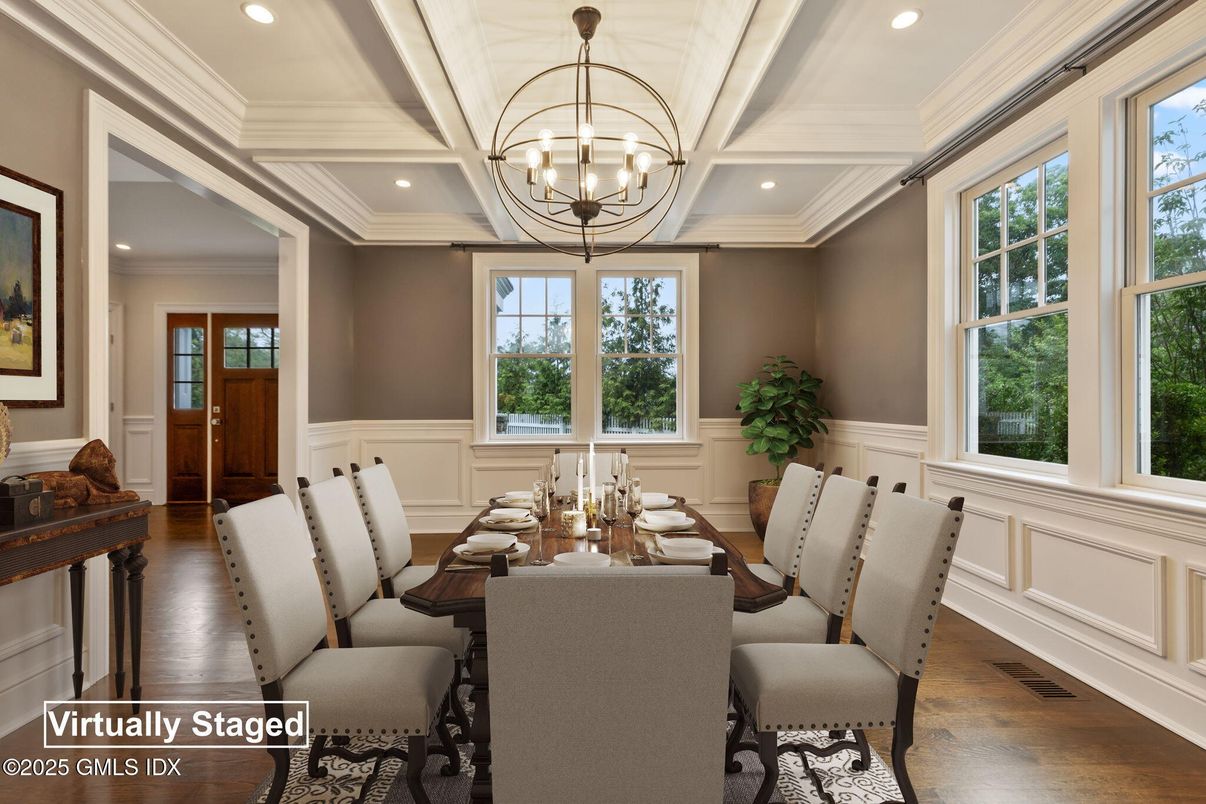 Chandelier, Dining room, Interior, Recessed Lighting, Wood Texture Flooring