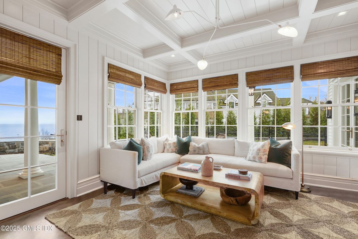 Interior, Living room, Pendant Lights, Sun Room, Water, Wood Texture Flooring