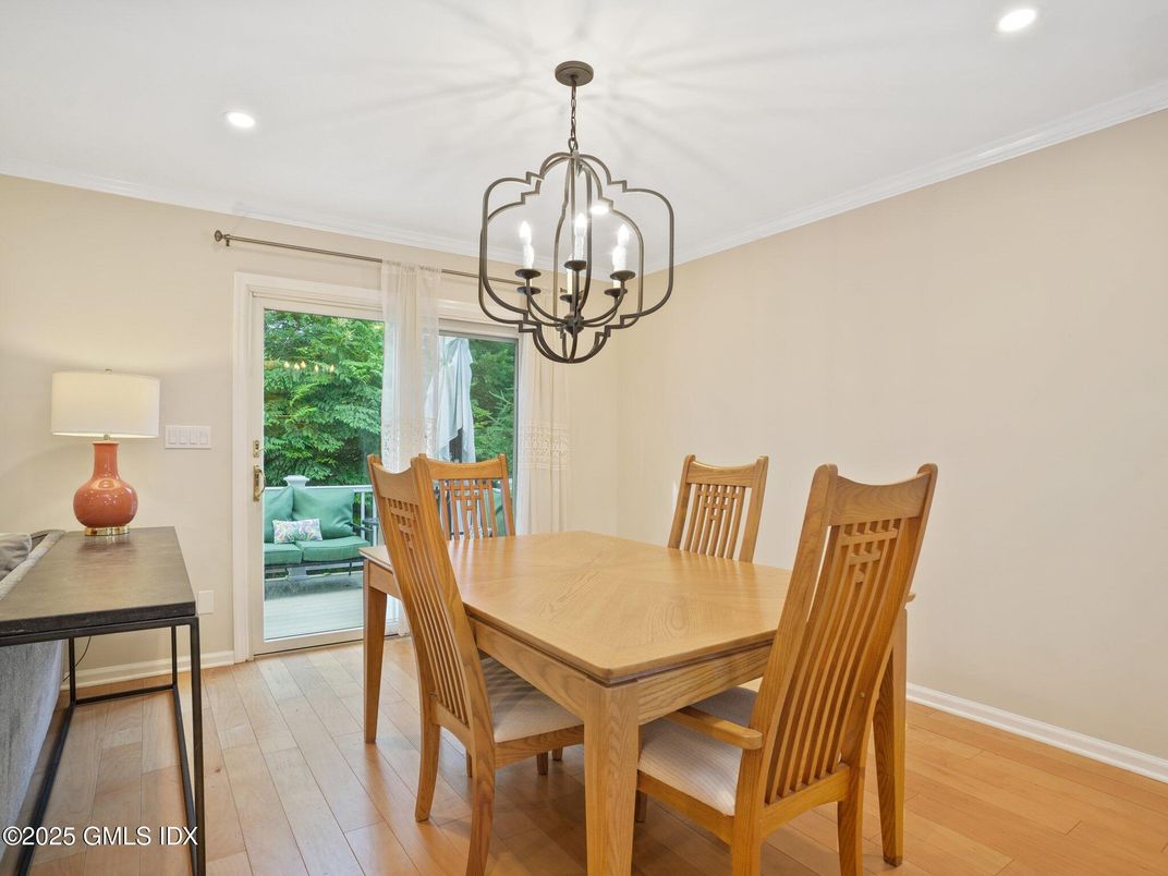 Chandelier, Dining room, Interior, Recessed Lighting, Wood Texture Flooring