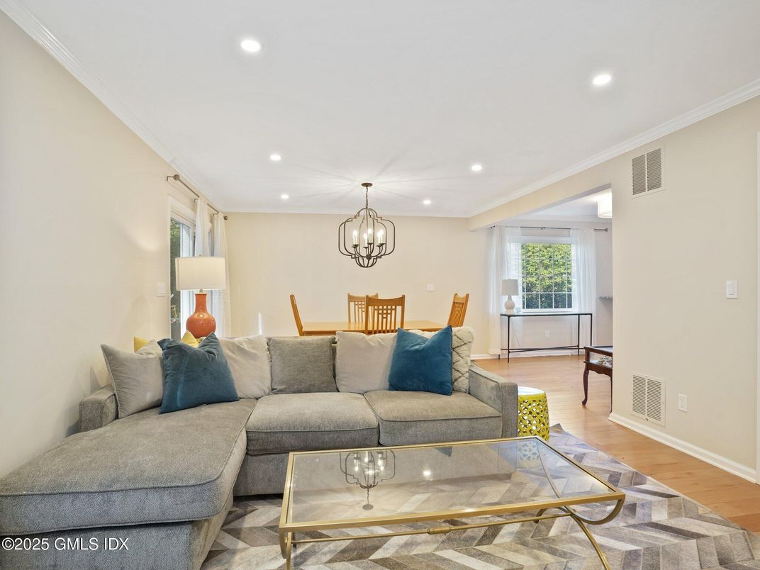 Chandelier, Dining room, Interior, Living room, Recessed Lighting, Wood Texture Flooring