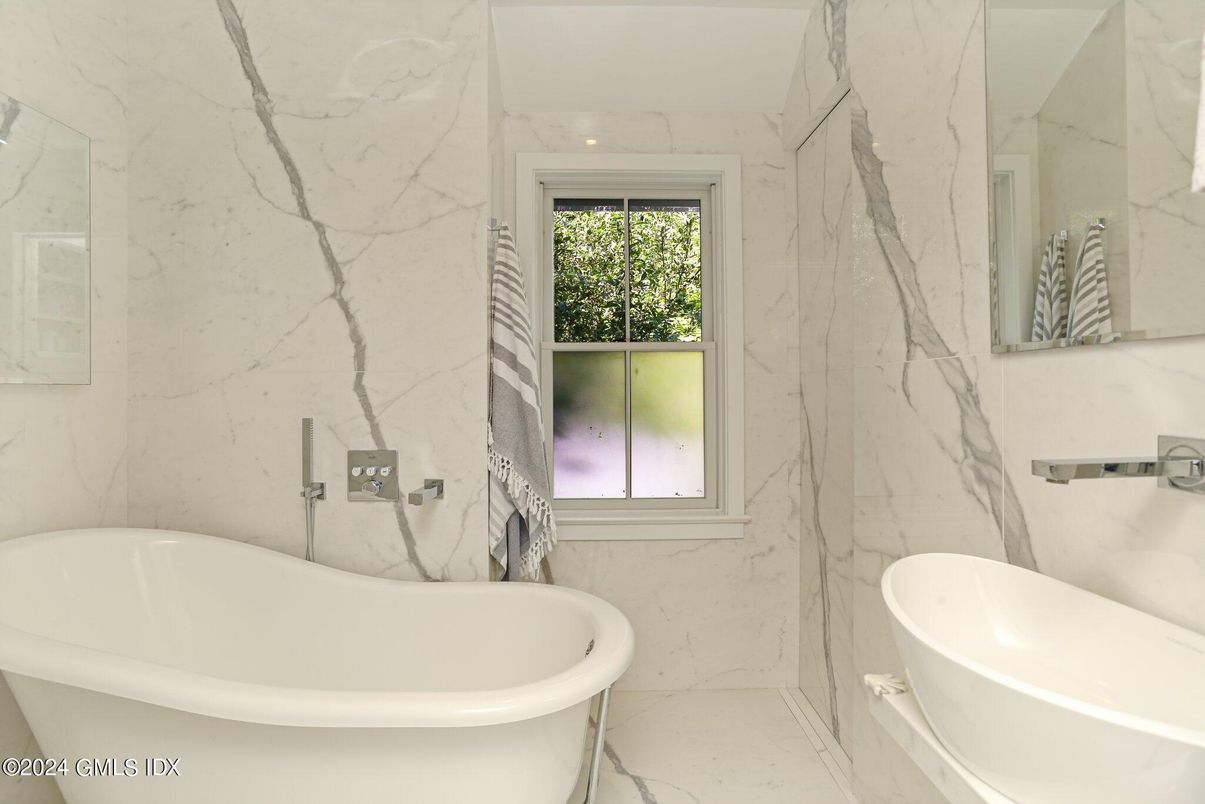 Bathroom, Free Standing Baths, Interior, Marble, Marble Walls