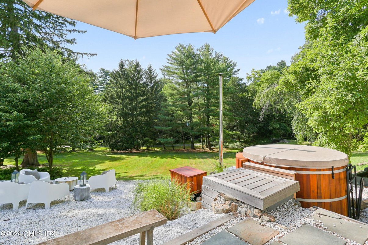 Backyard, Exterior, Hot Tub