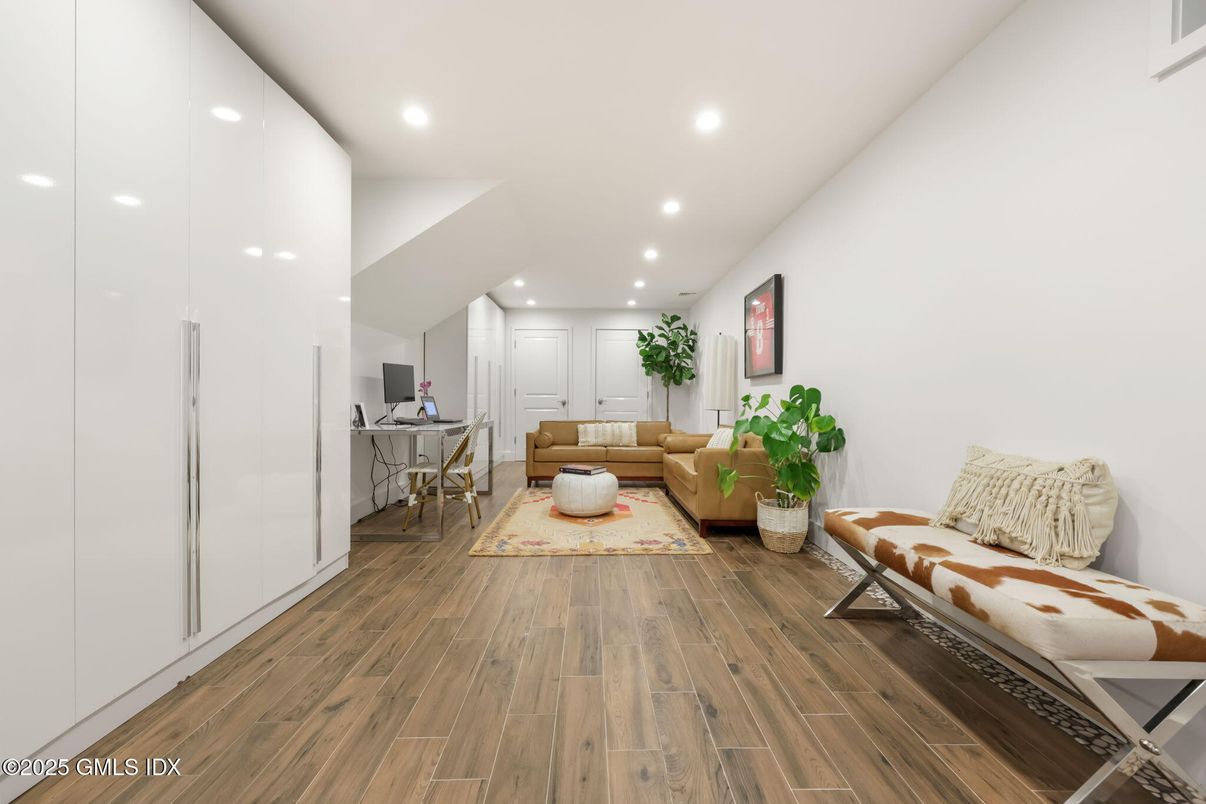 Home Office, Interior, Living room, Recessed Lighting, Wood Texture Flooring