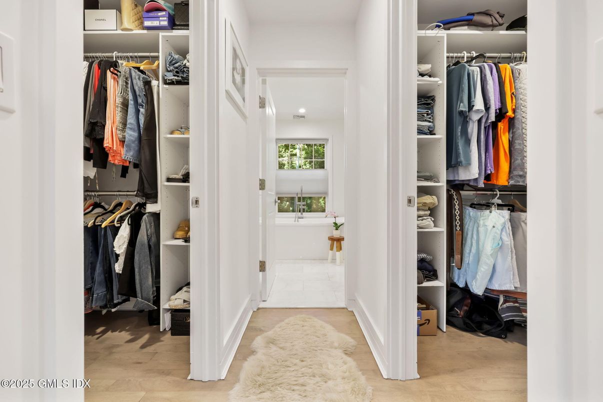 Interior, Walk-in Closets, Wood Texture Flooring