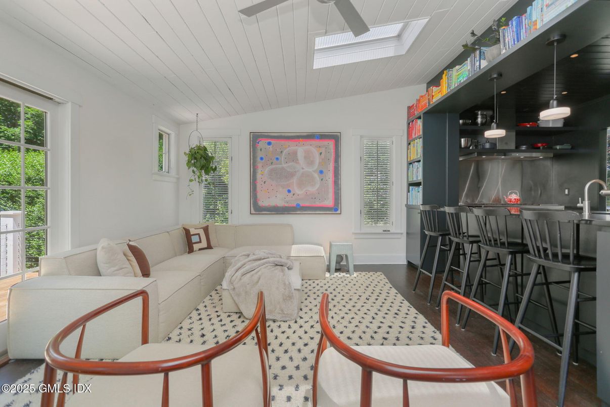 Interior, Living room, Pendant Lights