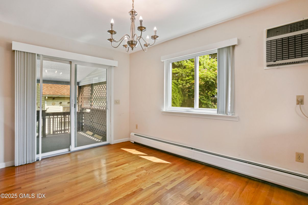 Chandelier, Empty room, Interior, Wood Texture Flooring