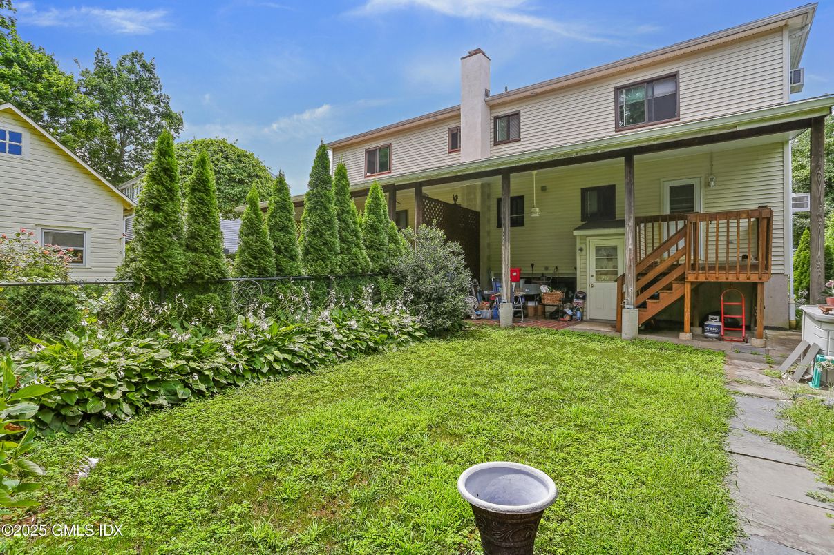Backyard, Exterior