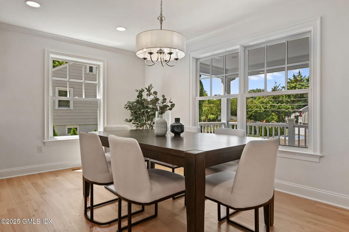 Chandelier, Dining room, Interior, Recessed Lighting, Wood Texture Flooring