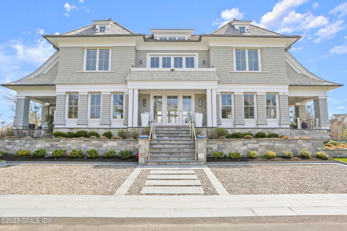 Exterior, Facade, Queen Anne Victorian