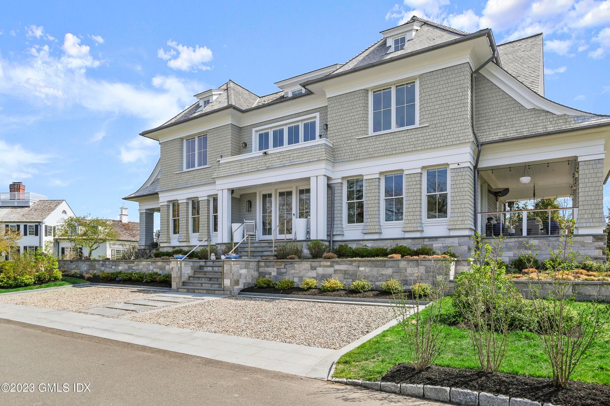 Exterior, Facade, Queen Anne Victorian