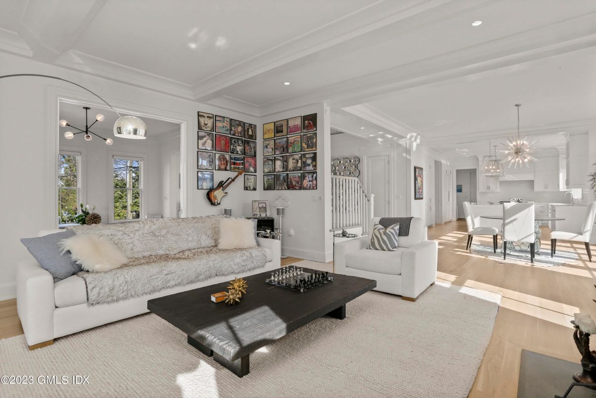 Dining room, Interior, Living room, Pendant Lights, Recessed Lighting, Wood Texture Flooring