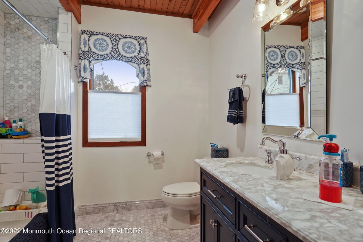 Bathroom, Interior, Wooden Beams