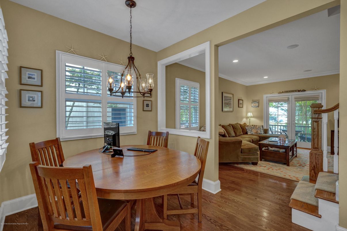 Chandelier, Dining room, Interior, Living room, Pendant Lights, Recessed Lighting, Wood Texture Flooring