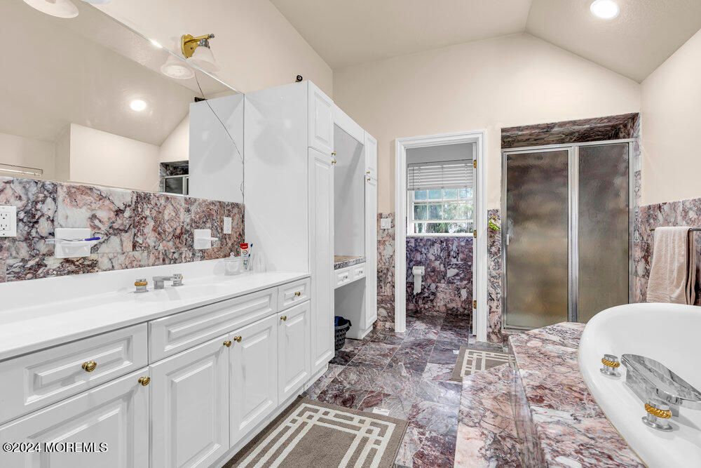 Bathroom, Dual Sink Vanities, Free Standing Baths, Interior, Recessed Lighting
