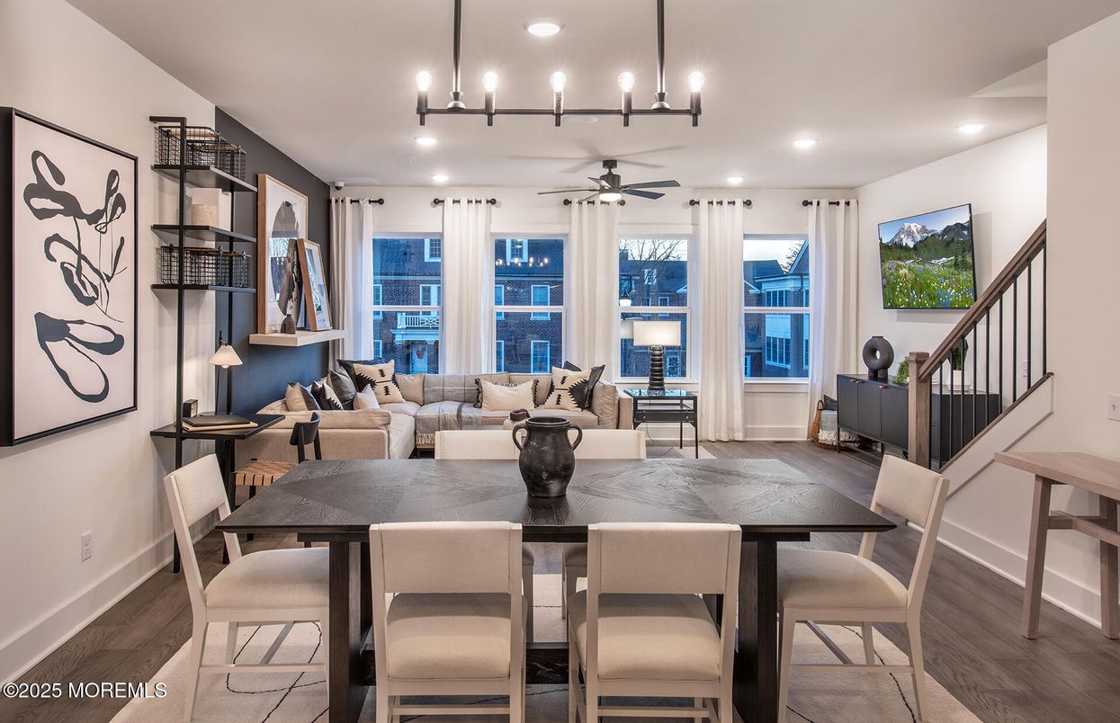 Dining room, Interior, Living room, Pendant Lights, Recessed Lighting, Wood Texture Flooring