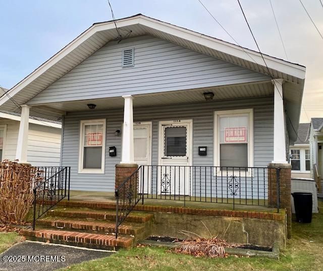 Exterior, Facade, American Craftsman