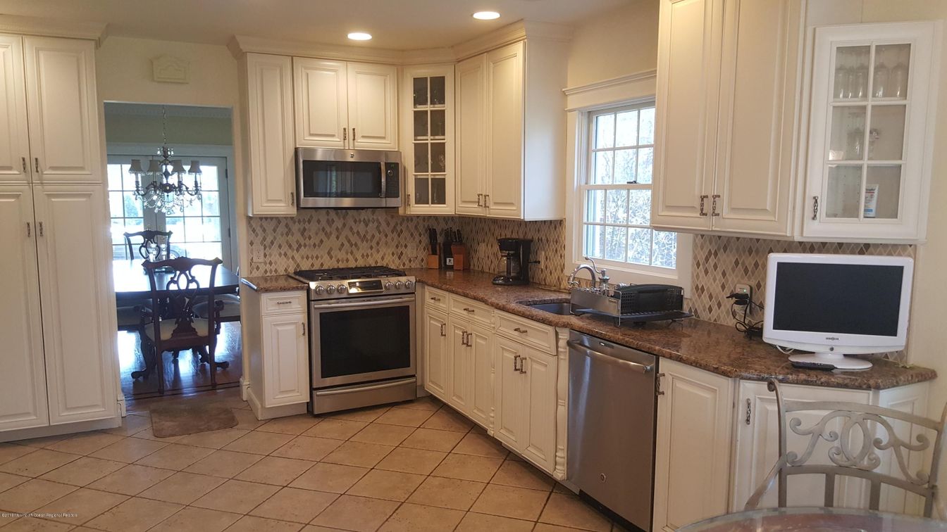 Dining room, Interior, Kitchen, Recessed Lighting, Stainless Steel Appliances