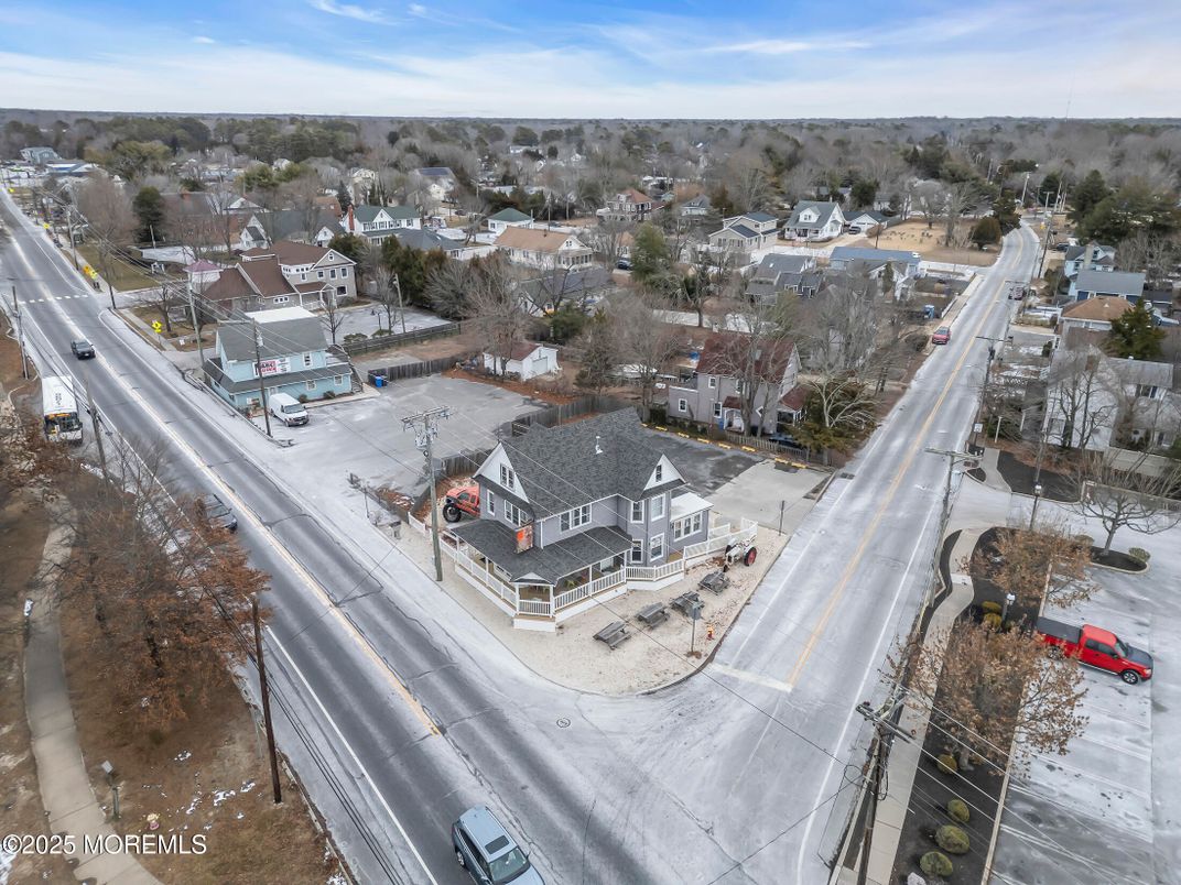 Exterior, Drone