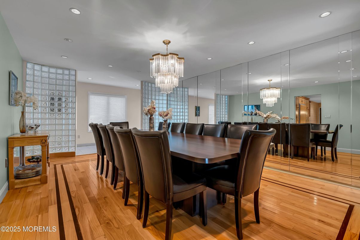 Chandelier, Dining room, Interior, Recessed Lighting, Wood Texture Flooring