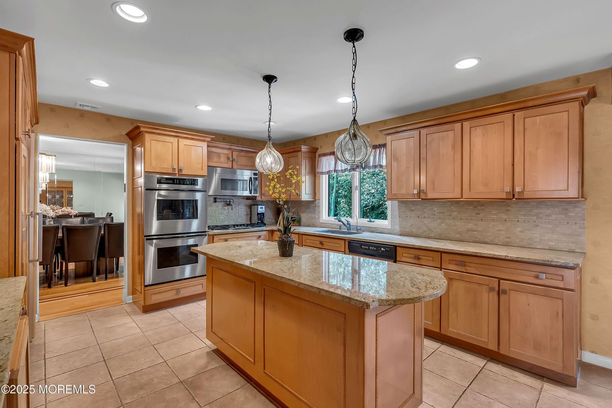Interior, Kitchen, Pendant Lights, Recessed Lighting, Stainless Steel Appliances
