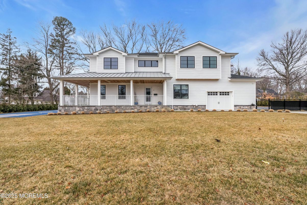 Backyard, Exterior, Facade, Farmhouse