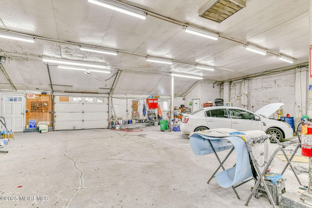 Garage, Interior