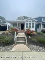 Exterior, Facade, Ranch