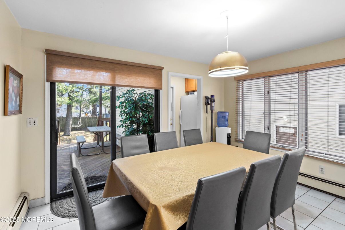 Dining room, Interior, Pendant Lights