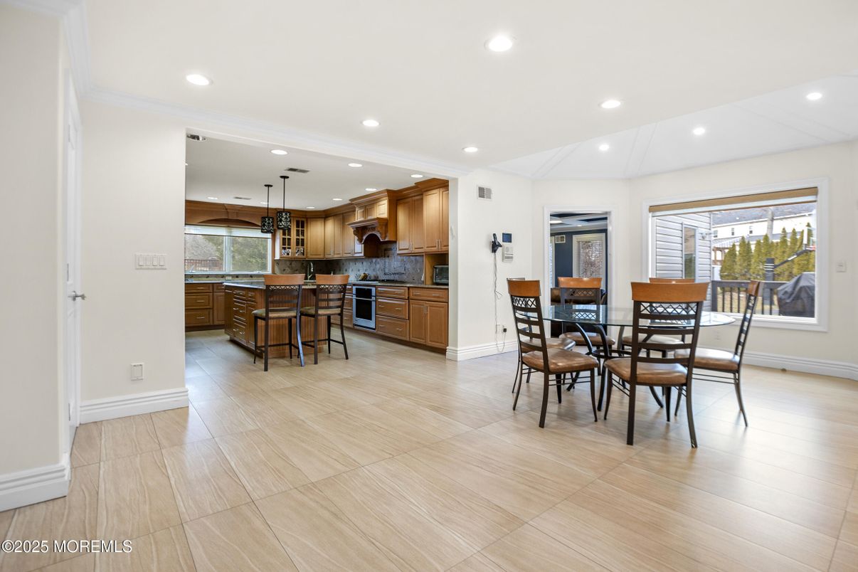 Dining room, Interior, Kitchen, Pendant Lights, Recessed Lighting